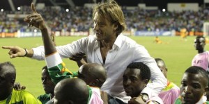 1642394 3 1f8d L Entraineur De La Zambie Herve Renard F808f197518d70934951571dee1acb34 300x150 2