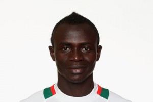 Sadio+Mane+eVzZTUv8Z8am-300x200 - AfricaSoccer.com Sadio+Mane+eVzZTUv8Z8am 300x200 SADIO MANÉ THE SENEGAL STADIUM SUSPENDED NORMAL AfricaSoccercom