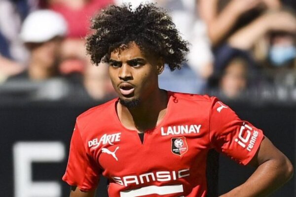 Lorenz Assignon faces dilemma as Galatasaray and Feyenoord vie for his services