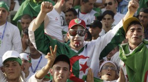 ALGERIE SUPPORTERS 260110 300x166 1