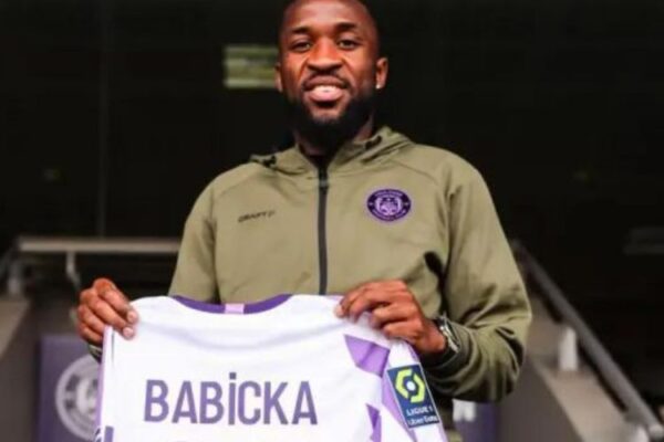 Shavy Babicka completes move to FC Toulouse