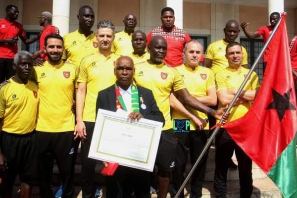 Guinea Bissau President honours national team coach Baciro Candé with Colinas de Boé medal ahead of AFCON