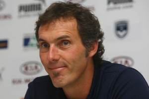 Laurent-Blanc-nouvel-entraineur-de-lEquipe-de-France-300x200 - AfricaSoccer.com Laurent Blanc Nouvel Entraineur De LEquipe De France 300x200 4