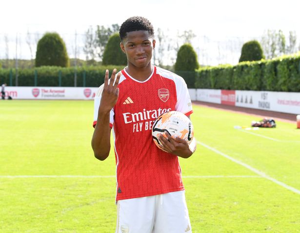 Arsenal faces concerns as Chidozie Obi-Martin draws attention from BVB and Ajax