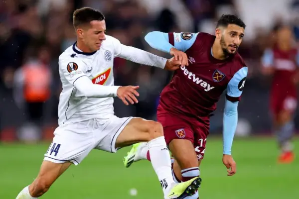 Olympique Lyonnais extends an offer to Saïd Benrahma amidst intense interest