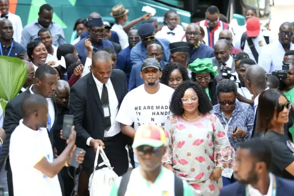 Eto'o shares emotional moment with Wooh family following Cameroon's triumph