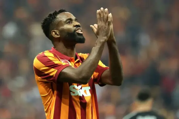 Real Betis in talks with Galatasaray over Cédric Bakambu transfer