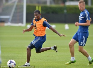  etooolo 300x220   CHELSEA EVERTON THE FIRST FOR SAMUEL ETOO   AfricaSoccercom