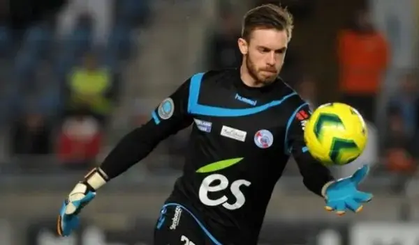 Algerian duo shine in French League's best XI