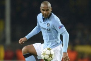 Maicon Man City 300x200 1