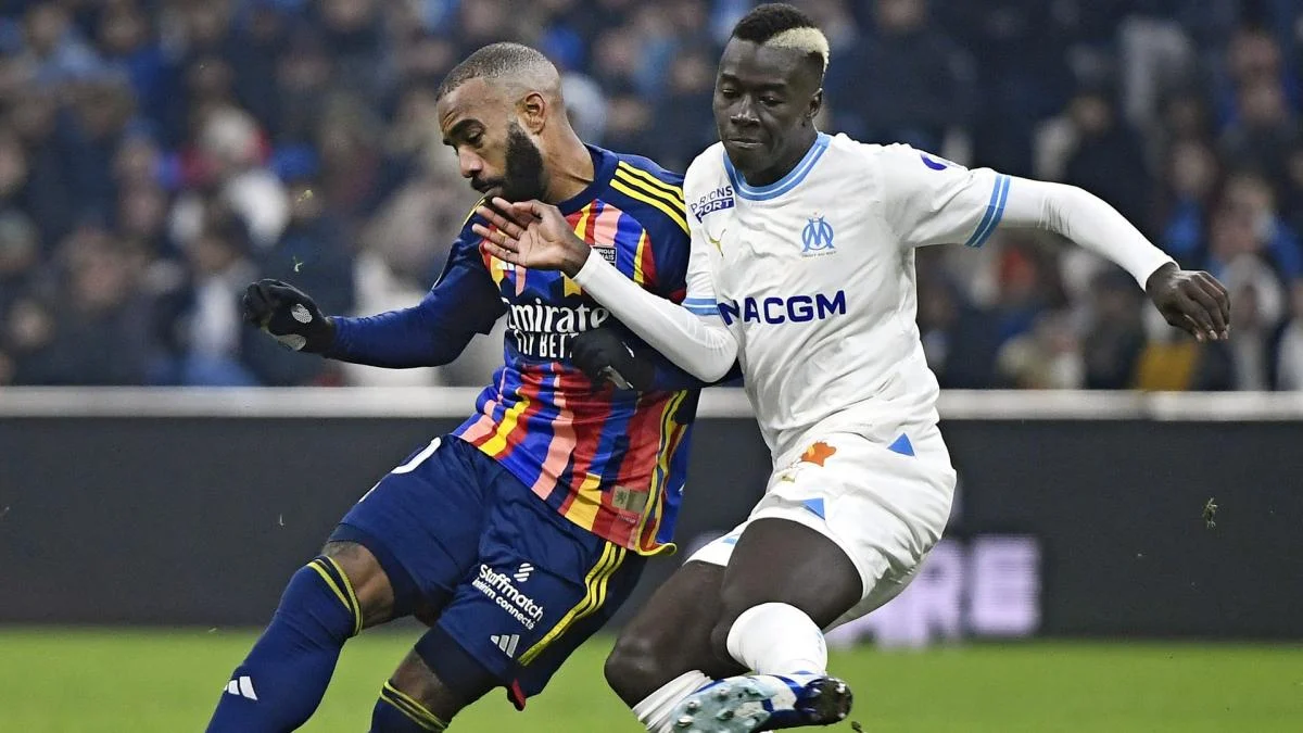 Pape Gueye in demand: Two prestigious clubs express interest amidst Marseille exit drama