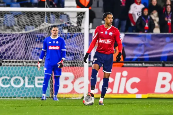 Lille coach Paulo Fonseca eases concerns over Leny Yoro's future amid PSG interest