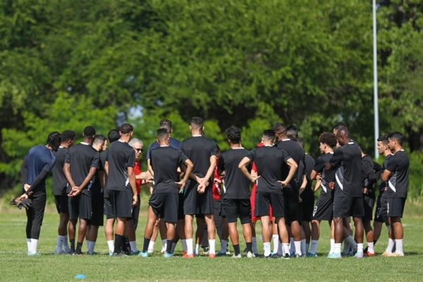 Official: El Zamraoui and Bouachta sign with Wydad club