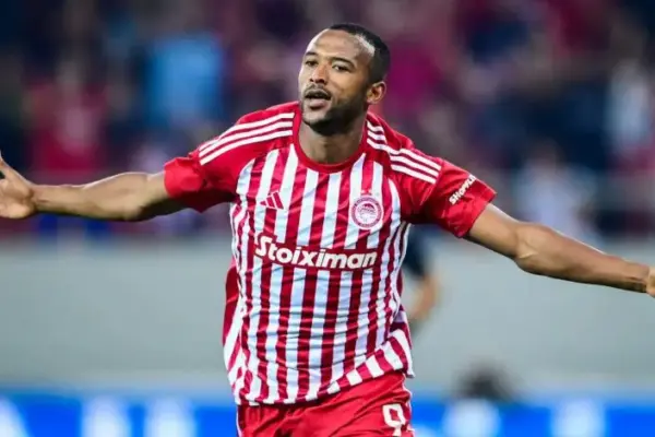 Ayoub El Kaabi nets brace to propel Olympiacos to victory in Greek League