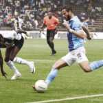 Alexandre Oukidja receives player of the month award at Metz
