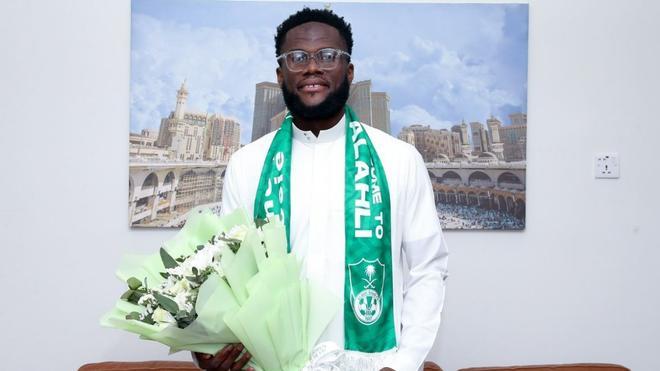 Ahli Jeddah coach contemplates between players to fill Kessie void