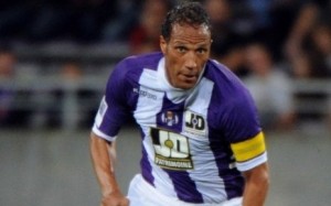7759557414 Jonathan Zebina Defenseur Du Tfc 300x187 1