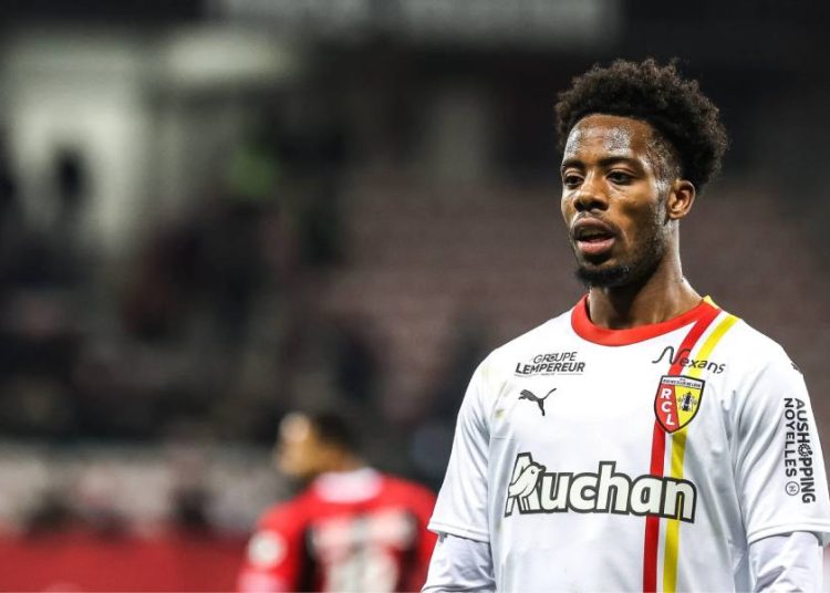 Lens Considers striking transfer options amid Elye Wahi's struggles