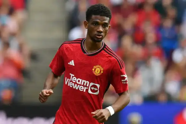Amad Diallo engages in crucial talks with manager Erik ten Hag regarding Manchester United future