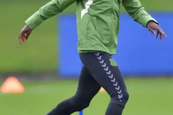 Everton manager Sean Dyche provides update on injured Gana Gueye