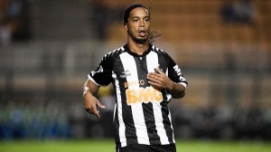 R10-300x168 - AfricaSoccer.com R10 300x168 2013 CLUB WORLD CUP RONALDINHO AWAITS RAJA CASABLANCA IN THE SEMI FINALS VIDEO AfricaSoccercom