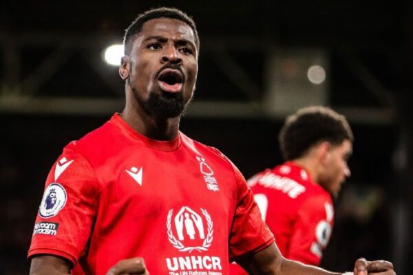 Serge Aurier's stint with Galatasaray unveiled in mid-season move