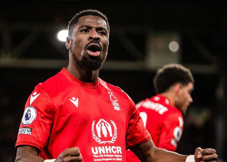 Serge Aurier's stint with Galatasaray unveiled in mid-season move