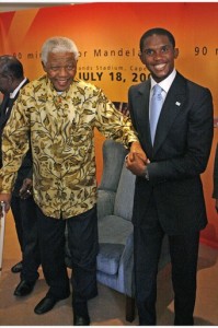 etomande-199x300 - AfricaSoccer.com etomande 199x300 NELSON MANDELA THE SHOCK OF DEATH BUT ALSO THE ADMIRATION OF ETOO AfricaSoccercom