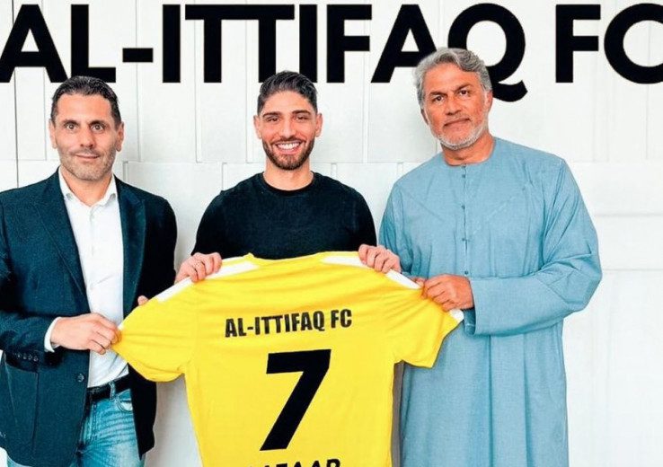Achraf Lazaar inks two-year deal with Al Ittifaq FC in free agency move