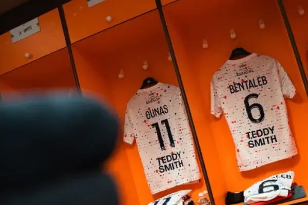 Lille management auctions Bentaleb and Ounas' jerseys for charity