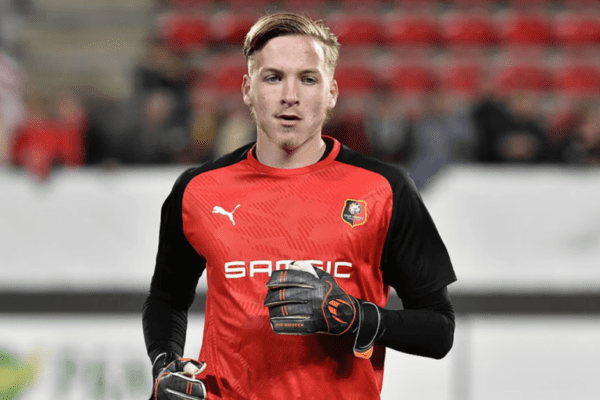 Tunisian goalkeeper Elias Damergi signs with Stade Tunisian