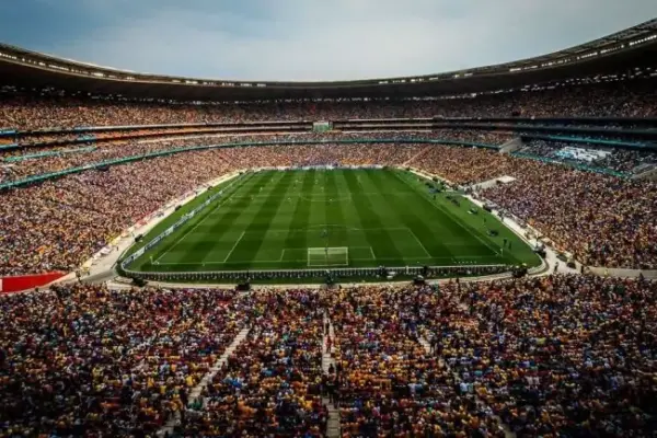 Orlando Pirates and Kaizer Chiefs clash in sold-out Soweto derby