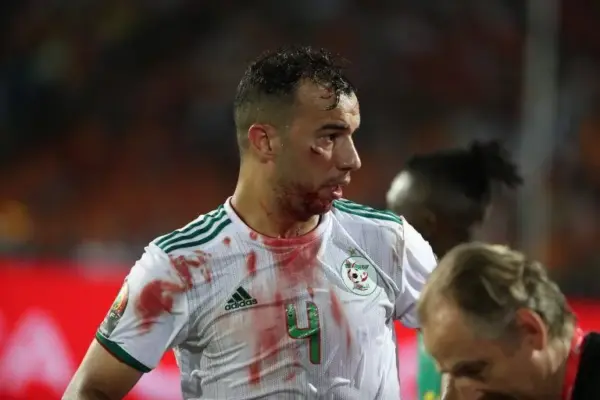 Algerian Footballer Jamal Ben El-Omeri criticizes: "Belaïli's salary has become more important than our fans' lives"