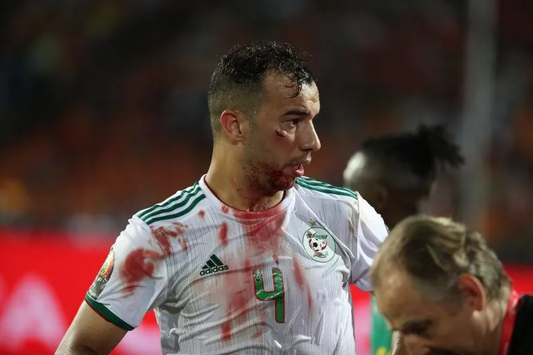 Algerian Footballer Jamal Ben El-Omeri criticizes: "Belaïli's salary has become more important than our fans' lives"