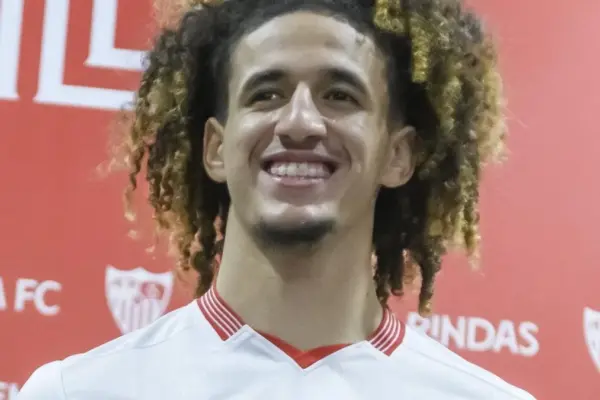 Manchester United's Hannibal Mejbri faces frustrating stint at Sevilla FC