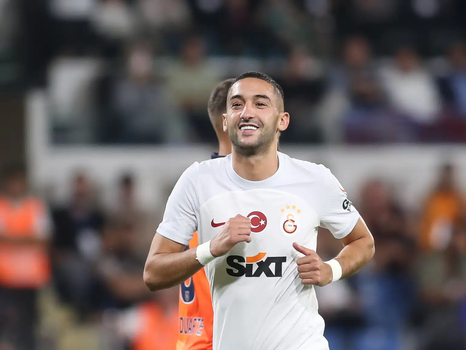 Hakim Ziyech returns to Galatasaray training, boosting morale ahead of Süper Lig clash
