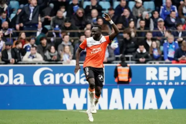 Lorient's dynamic forward, Mohamed Bamba, shines with a decisive goal against Rennes