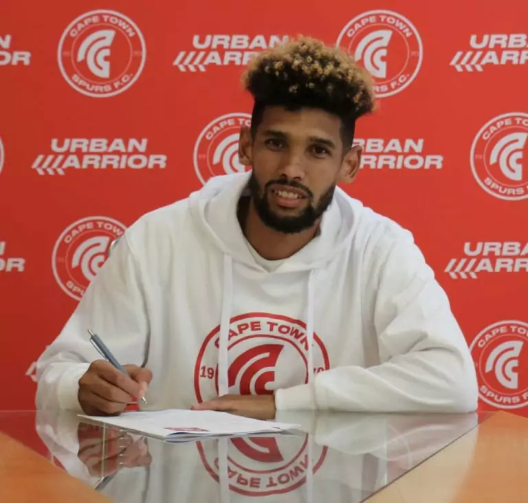 Cape Town Spurs bolsters defense with Denwin Farmer signing