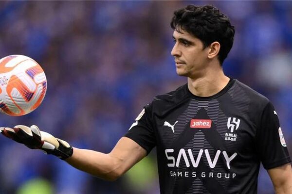 Yassine Bounou crowned best goalkeeper in Saudi League for the third time