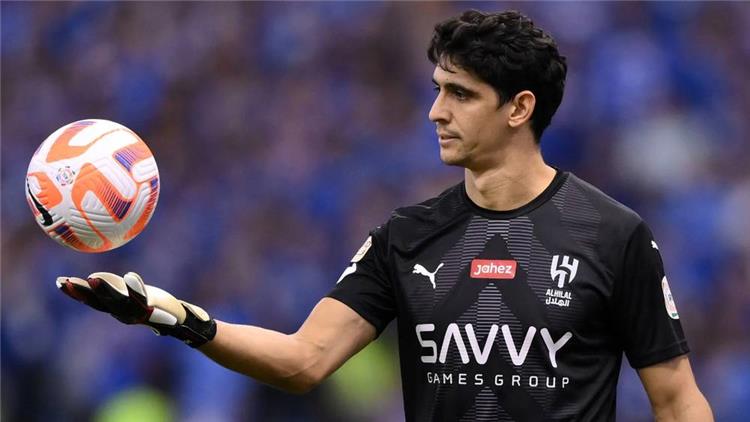 Yassine Bounou crowned best goalkeeper in Saudi League for the third time