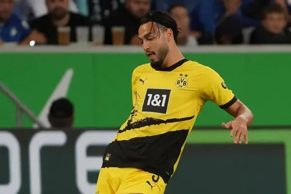 Algeria's Ramy Bensebaïni withdraws from national team due to injury