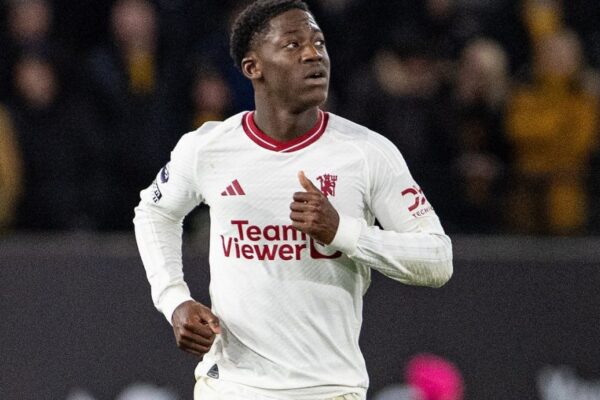 Manchester United's Victor Lindelof extols rising stars Mainoo and Kambwala