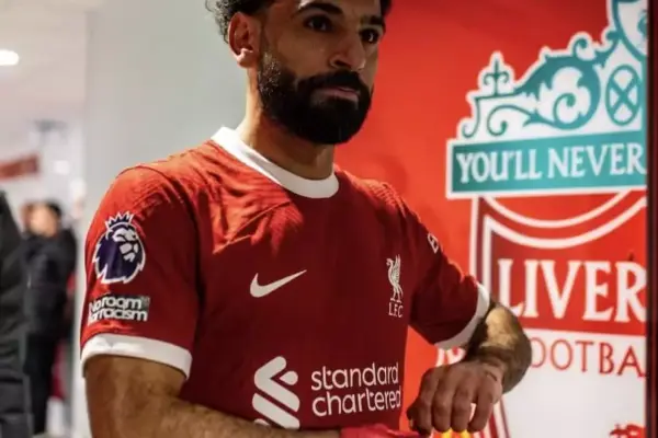 Mohamed Salah equals Premier League legends Thierry Henry and Alan Shearer with historic feat