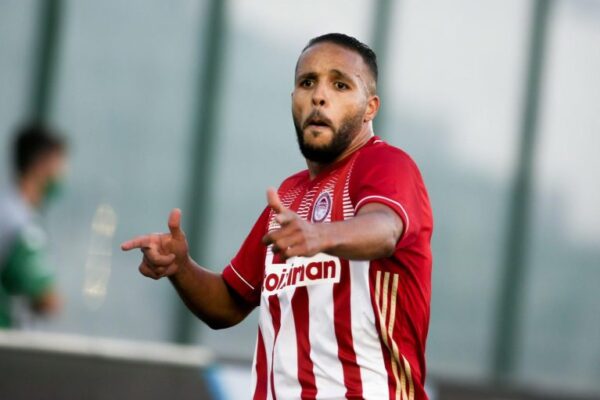 Olympiacos Piraeus dominates Lamia with El-Arabi's goal in Greek Super League play-offs