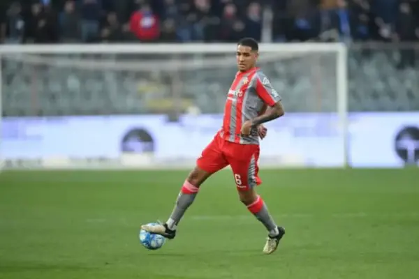 Leeds United eyes Charles Pickel for potential transfer move