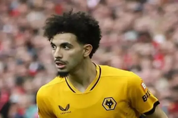 Arsenal intensifies pursuit of Rayan Aït-Nouri Amidst Premier League competition