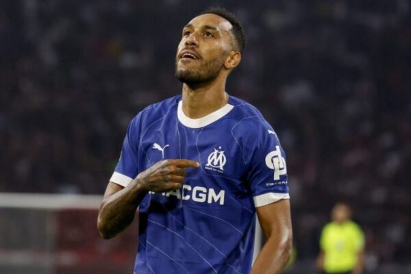 Pierre-Emerick Aubameyang mulls over staying at Olympique de Marseille amid transfer speculation