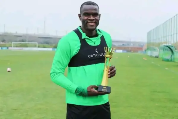 Michael Ngadeu Ngadjui honored by Chinese Super League for outstanding performance