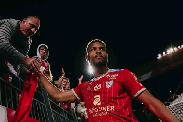 Brestois star Steve Mounié eyes Champions League amid contract uncertainty