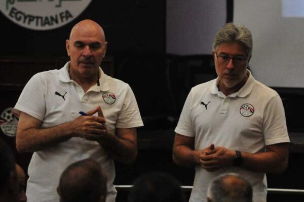 Vitor Pereira reveals foreign refereeing decision for Cup final, emphasizing internal solutions